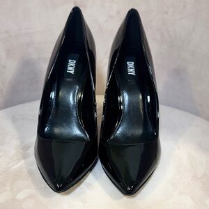 DKNY Black Patent Leather Pointed-Toe Pumps – Size 9 | 4.5” Heel